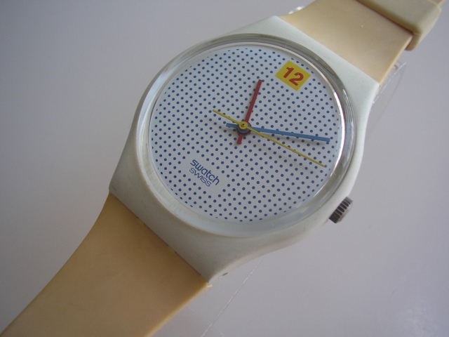 有关以下物品的详细资料 swatch gent"dotted swiss neu