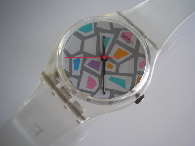 The swatch comes in its original case. New Battery will be installed 